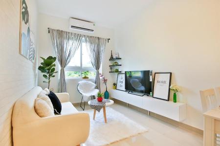 Phòng khách Topaz Home 2, Quận 9 Căn hộ Topaz Home 2 tầng trung, nội thất cơ bản.