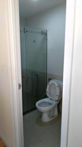 Phòng tắm City Gate, Quận 8 Căn hộ tầng trung City Gate view nội khu, không nội thất.