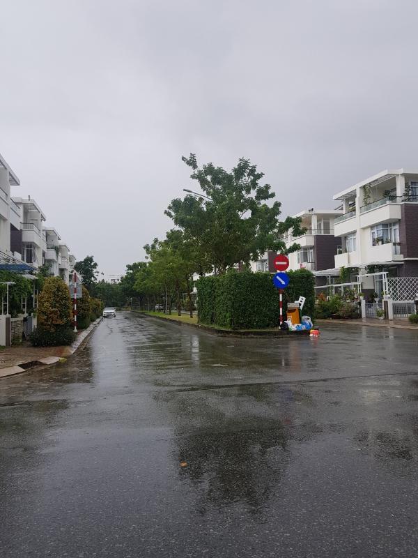 D0D2B584-B3CA-4649-882A-C02C8E7A9A1A Bán biệt thự 4 tầng thuộc KĐT Jamona City Quận 7, diện tích đất 140m2, ngang 7m, bàn giao thô