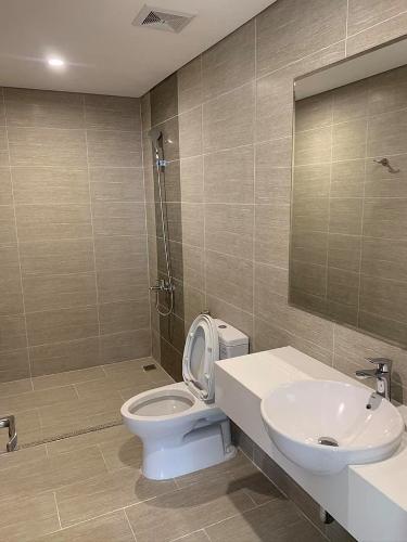 Toilet Vinhomes Grand Park Quận 9 Căn hộ tầng trung Vinhomes Grand Park trang bị nội thất cơ bản.