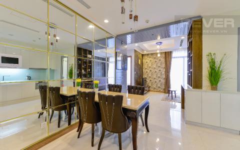 Phòng Ăn Căn hộ Vinhomes Central Park tầng cao tháp Central 3 nhìn về khu vực Bình Thạnh