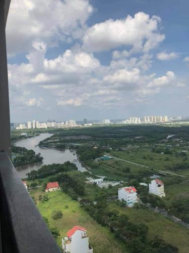 View Saigon South Residence  Căn hộ Saigon South Residence tầng trung, bàn giao thô, view sông mát.