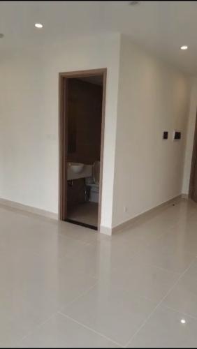 Phòng khách Vinhomes Grand Park Quận 9 Căn hộ Vinhomes Grand Park tầng cao, không kèm nội thất.