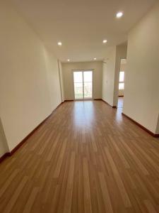 Phòng khách Diamond Riverside, Quận 8 Căn hộ Diamond Riverside ban công hướng Bắc, nội thất cơ bản.