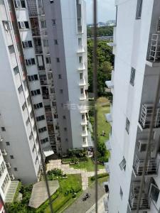 Celadon City, Tân Phú Căn hộ Celadon City tầng trung, hướng Đông view thoáng mát.