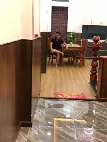 Bếp nhà phố Nhà phố cửa chính hướng Tây, khu dân cư an ninh hiện hữu.