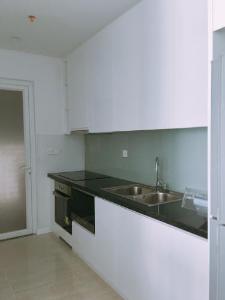 Phòng bếp Sadora Apartment, Quận 2 Căn hộ Sadora Apartment view nội khu, đầy đủ nội thất.