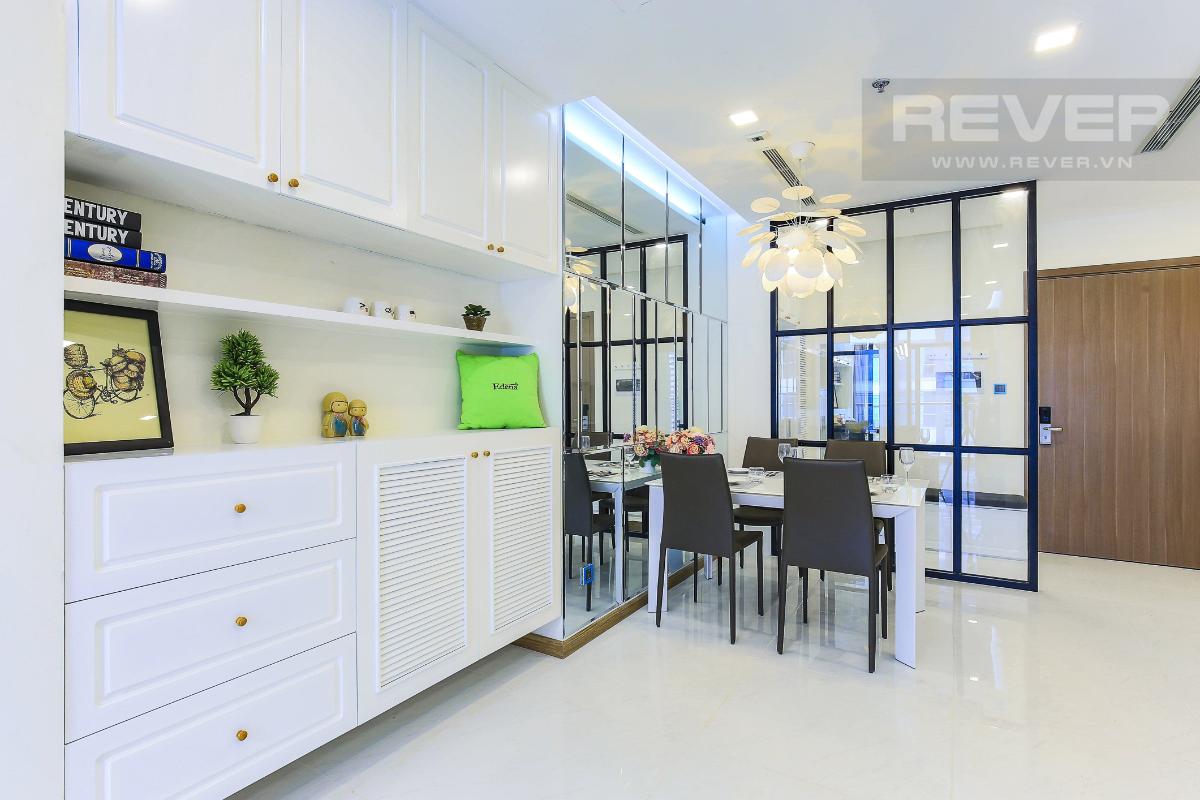 525d4ec5bb985dc60489 Cho thuê căn hộ Vinhomes Central Park 2 phòng ngủ, tháp Park 4, đầy đủ nội thất, hướng Tây