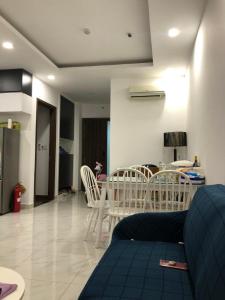 Phòng khách căn hộ Richmond City Bán căn hộ tầng cao Richmond City nội thất cơ bản view thành phố.