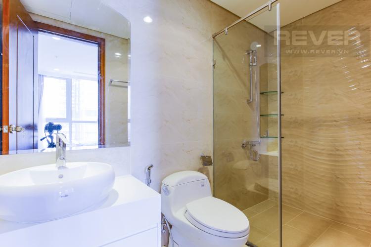 Phòng Tắm 2 Căn hộ Vinhomes Central Park tầng cao Landmark 2 view đẹp về sông và Landmark 81
