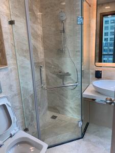 Toilet Vinhomes Central Park Căn hộ tầng cao Vinhomes Central Park hướng Tây Nam.