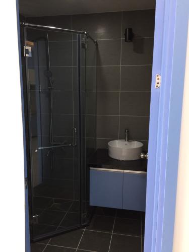 Nhà vệ sinh Saigon South Residence  Căn hộ Saigon South Residence tầng trung, đầy đủ nội thất tinh tế.