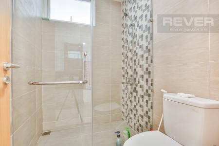 Toilet Căn hộ Vista Verde 1 phòng ngủ tầng cao T2 nội thất đầy đủ