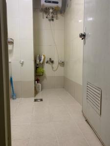 Phòng tắm căn hộ chung cư Man Thiện, Quận 9 Căn hộ chung cư Man Thiện view thành phố thoáng mát, hướng Tây.