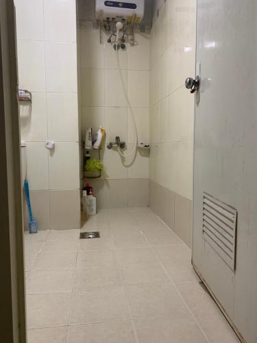 Phòng tắm căn hộ chung cư Man Thiện, Quận 9 Căn hộ chung cư Man Thiện view thành phố thoáng mát, hướng Tây.