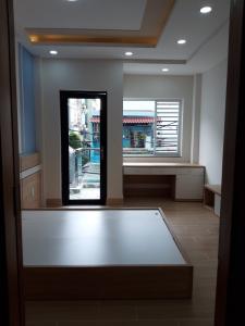 Phòng ngủ nhà Tân Phú Nhà phố hướng Tây Bắc diện tích sử dụng 185m2, nội thất cơ bản.