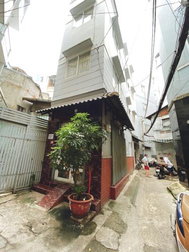 Mặt tiền nhà phố Vĩnh Viễn, Quận 10 Nhà phố trung tâm quận 10, hướng Tây, đầy đủ nội thất.