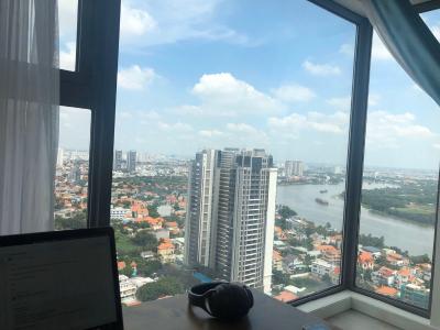 View phòng ngủ Gateway Thảo Điền Quận 2 Căn hộ Gateway Thảo Điền tầng cao, ban công rộng rãi thoáng mát.