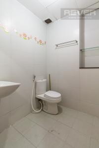 Toilet CHUNG CƯ KHÁNH HỘI 1 Cho thuê căn hộ 2 phòng ngủ tại chung cư Khánh Hội 1, diện tích 72m2, không nội thất, hướng ban công Đông Nam