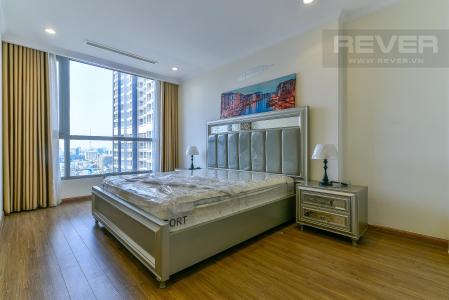 Phòng ngủ căn hộ VINHOMES CENTRAL PARK Cho thuê căn hộ Vinhomes Central Park 2PN, tháp Landmark 3, đầy đủ nội thất, view thành phố