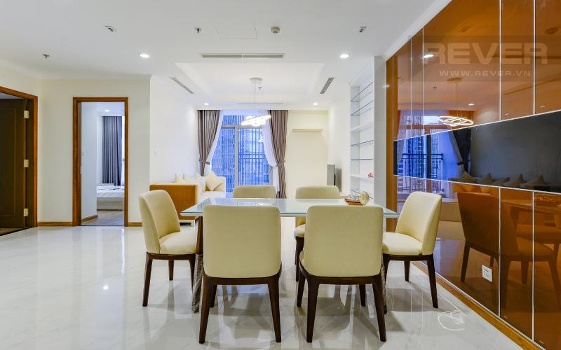 bàn ăn Căn hộ Vinhomes Central Park trung tầng Landmark 1 view nội khu