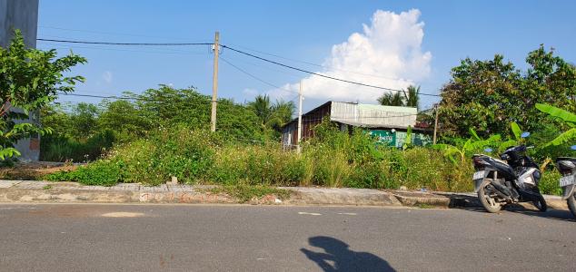 Bán đất nền mặt tiền quận 9, diện tích 6x10.1m sổ hồng đầy đủ.