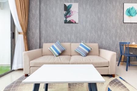 Phòng khách căn hộ The Sun Avenue Căn hộ The Sun Avenue tầng trung, view thành phố nhộn nhịp.