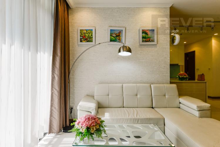 Phòng khách Cho thuê căn hộ Vinhomes Central Park tầng cao, 2PN, đầy đủ nội thất, có thể dọn vào ở ngay