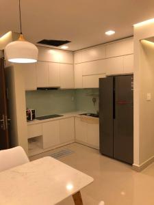 Phòng ăn và bếp căn hộ SUNRISE RIVERSIDE Cho thuê căn hộ Sunrise Riverside 3PN, diện tích 83m2, đầy đủ nội thất, ban công hướng Tây