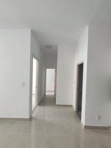 Bên trong Topaz Home 2 Căn hộ Topaz Home 2 tầng thấp, nội thất cơ bản, view thoáng mát.