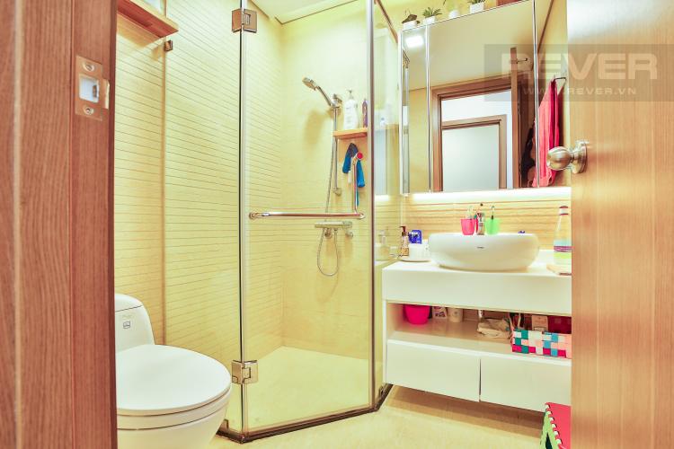 Toilet Căn góc Vinhomes Central Park 3 phòng ngủ tầng cao Park 5 view sông