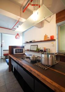 Phòng bếp Masteri Thảo Điền Quận 2 Căn hộ Masteri Thảo Điền view sông, nội thất đầy đủ.