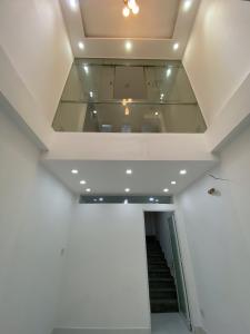 Bán nhà phố hẻm 3 tầng đường Tôn Đản, Q.4, diện tích đất 23.9m2, sổ hồng chính chủ, dọn vào ở ngay.