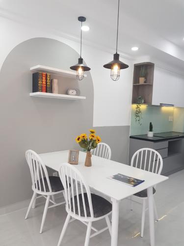 c24.09noithat2 Bán căn hộ Saigon South Residence tầng cao, diện tích 71.42m2, đầy đủ nội thất