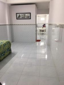 Phòng ngủ nhà phố đường Huỳnh Tấn Phát, Quận 7 Nhà phố hướng Nam diện tích đất 56m2, sổ hồng bàn giao ngay.