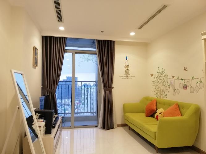 Bán căn hộ Vinhomes Central Park 1PN, tầng 30, đầy đủ nội thất, view thành phố