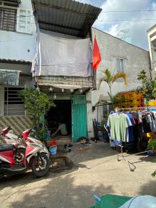 Bán nhà phố hẻm đường Hoàng Diệu, Quận 4, diện tích đất 57.1m2, diện tích sử dụng 111.4m2, sổ hồng pháp lý đầy đủ.