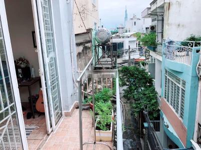 Nhà phố đường Nguyễn Xí, Bình Thạnh Nhà nguyên căn hẻm đường Nguyễn Xí, diện tích 4m x12m