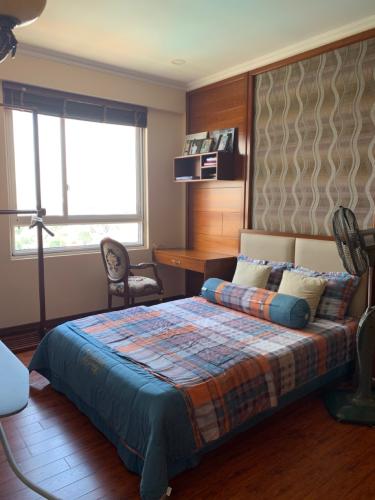 Phòng ngủ căn hộ 3PN Tropic Garden Căn hộ Tropic Garden tầng trung, ban công hướng Tây Bắc.