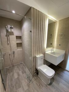 Phòng tắm Phú Mỹ Hưng Midtown Căn hộ Phú Mỹ Hưng Midtown tầng 9, nội thất cơ bản.