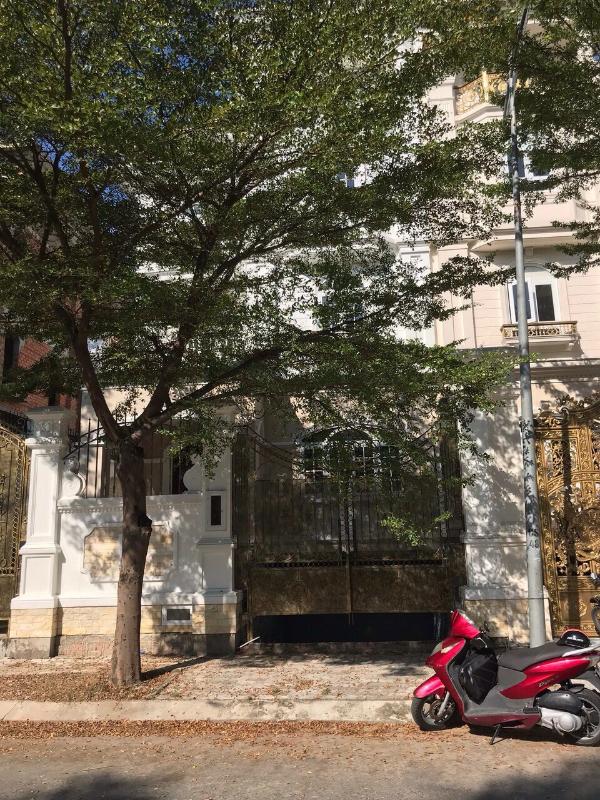 f26cbdccddfb3ba562ea Bán biệt thự Cityland Quận 7, 7PN 5WC, 4 lầu, diện tích 251m2, hoàn thiện mặt ngoài, view công viên, có tầng hầm