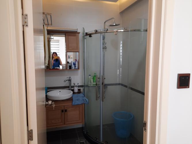 Nhà vệ sinh Saigon South Residence Căn hộ Saigon South Residence tầng cao, ban công hướng Nam.