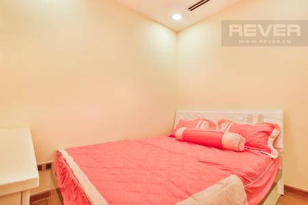 Phòng ngủ 1 Căn hộ Vinhomes Central Park tầng cao Park 1 thoáng mát