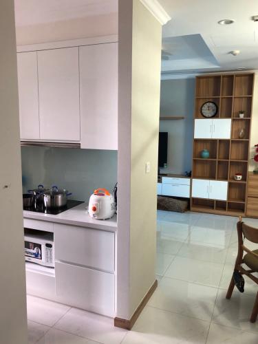 Nhà bếp căn hộ Vinhomes Central Park Cho thuê căn hộ 2 phòng ngủ Vinhomes Central Park, diện tích 87m2, thiết kế hiện đại, đầy đủ nội thất.
