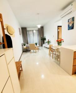 Căn hộ One Verandah Quận 2 Căn hộ One Verandah tầng trung, đầy đủ nội thất, view sông lãng mạn.