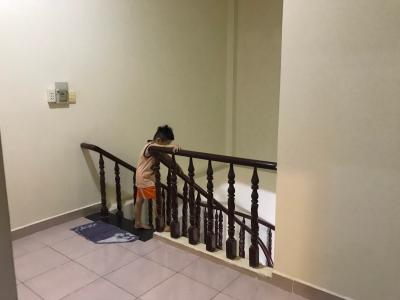 Cầu thang nhà phố Quận 9 Bán nhà đường Nguyễn Duy Trinh, Quận 9, thổ cư 85m2, cách chợ Long Trường 700m