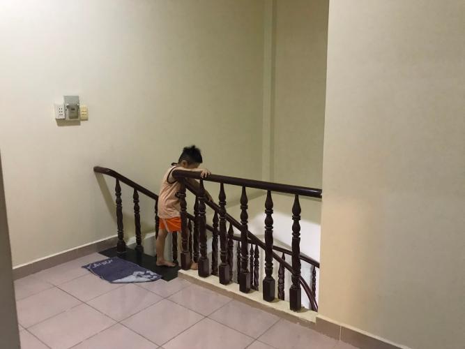Cầu thang nhà phố Quận 9 Bán nhà đường Nguyễn Duy Trinh, Quận 9, thổ cư 85m2, cách chợ Long Trường 700m