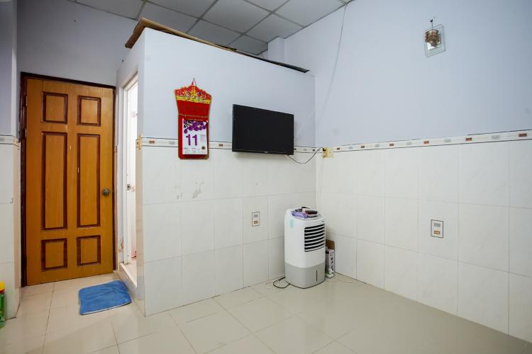 Phòng ngủ nhà phố Quận 7 Bán nhà 2 tầng hẻm Lê Văn Lương, Quận 7, DT đất 28m2, hướng Đông, nở hậu