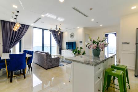 Bán căn hộ Vinhomes Golden River 3PN, tầng cao, tháp The Aqua 1, diện tích 109m2, đầy đủ nội thất, view thành phố