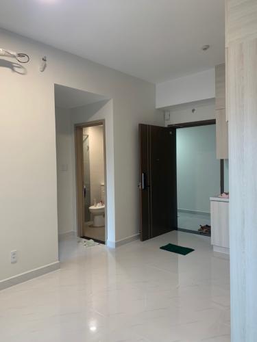 phòng khách căn hộ Safira Khang Điền Bán căn hộ tầng cao Safira Khang Điền, cửa hướng Đông Nam